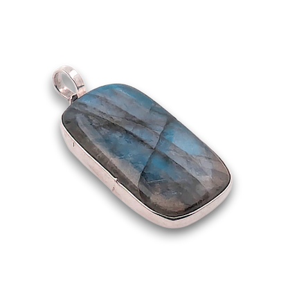 Labradorite Sterling Silver Pendant. 925 sterling silver pendant, approximately 33mm × 19mm.